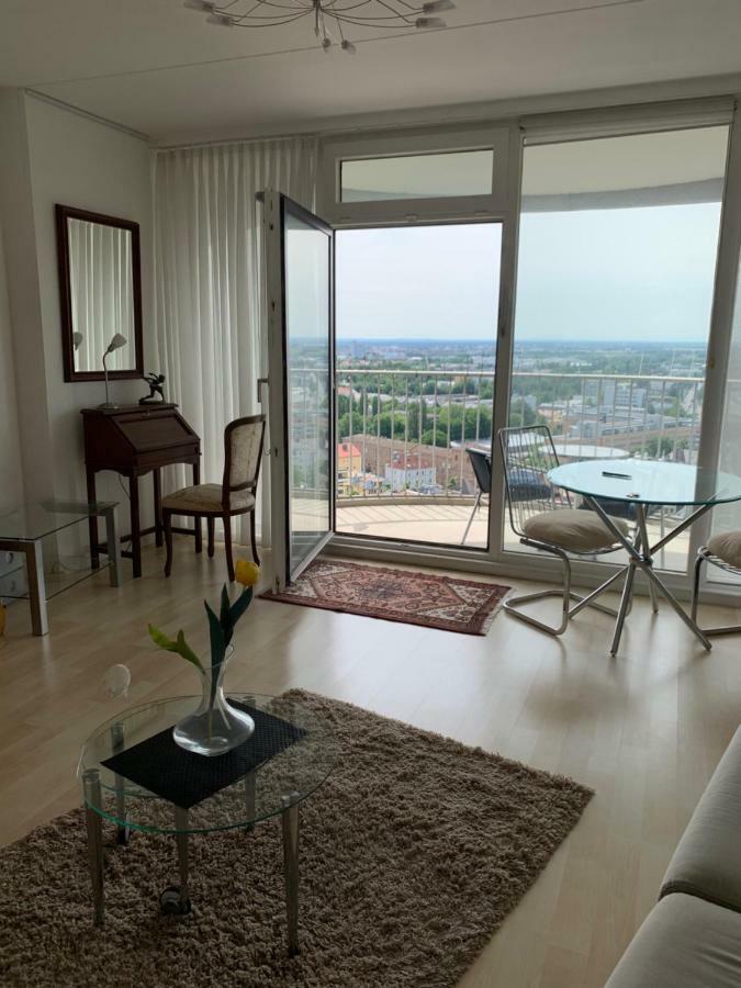 Appartment Im Hotelturm Augsburg Exterior foto