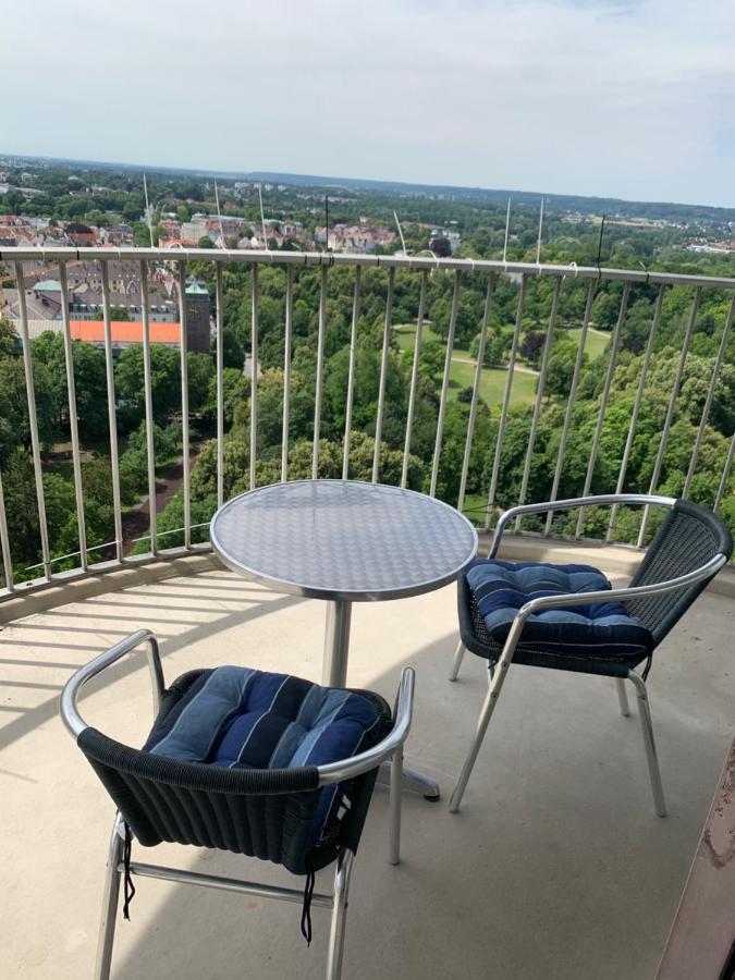 Appartment Im Hotelturm Augsburg Exterior foto