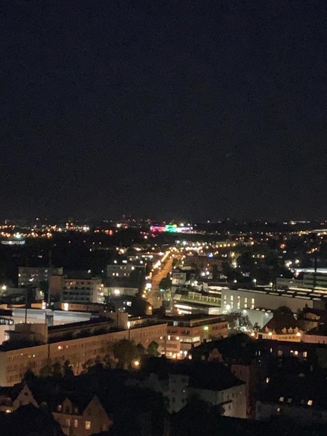 Appartment Im Hotelturm Augsburg Exterior foto